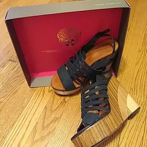 Vince Camuto Onia Wedges